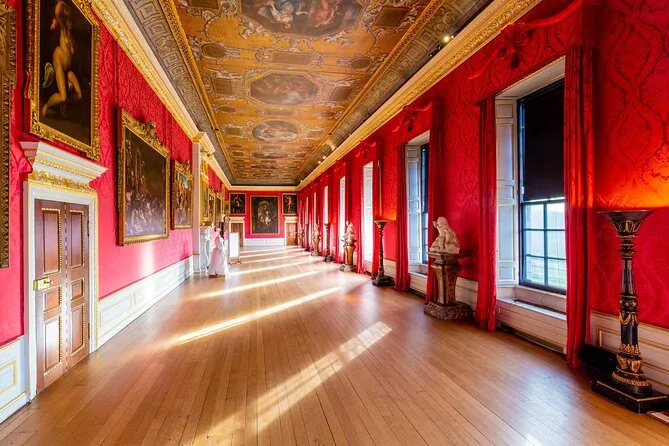 Changing of the Guard, Palace & Tea